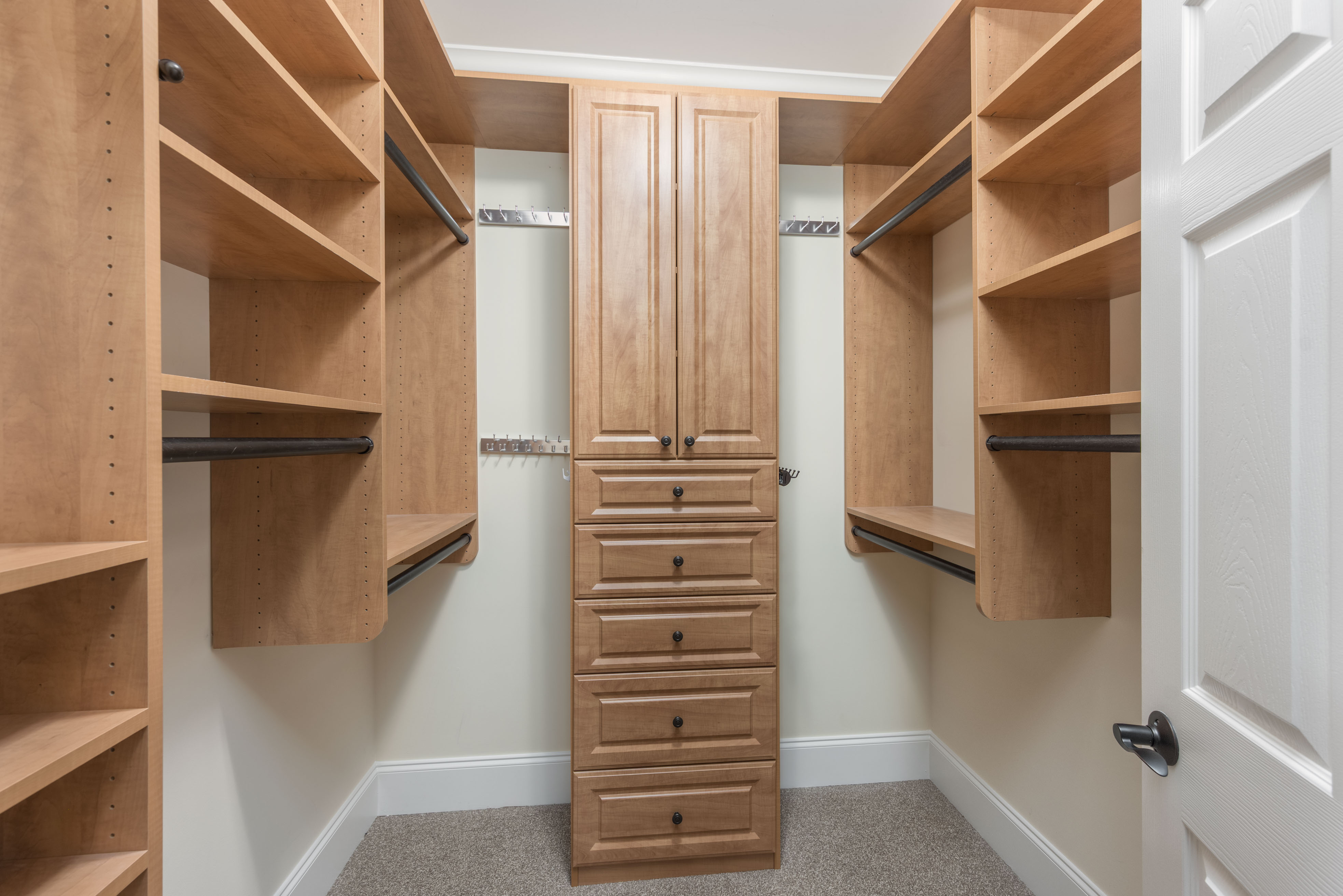 1001 Walton Way image 33